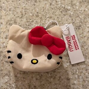 Hello kitty baggu charm